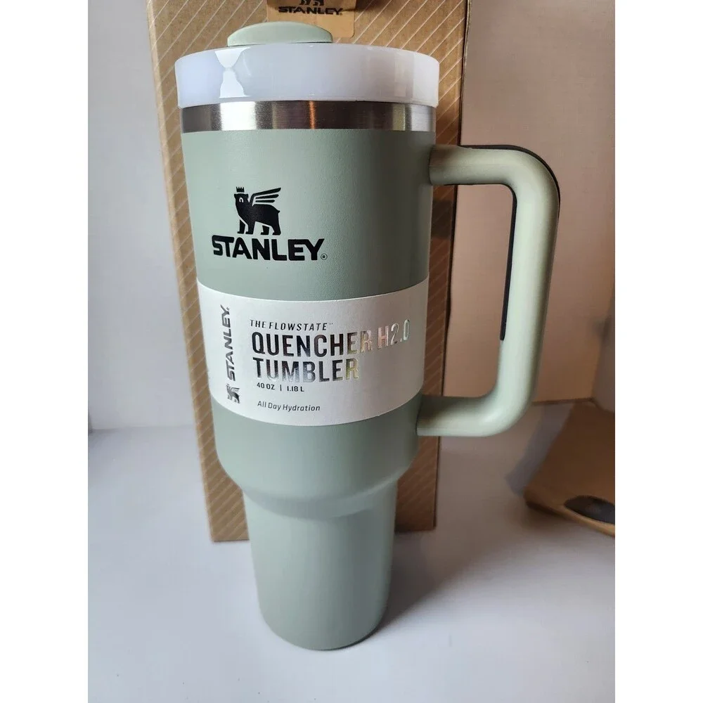 Stanley 40 oz The Quencher H2.0 Flowstate Green